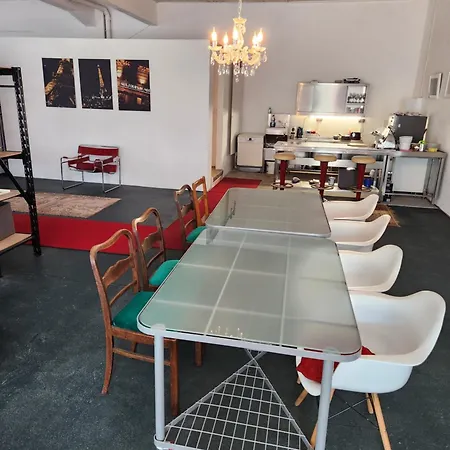 Big One Event Loft Gastro Kitchen, 200qm, Up To 6 Beds Lejlighed